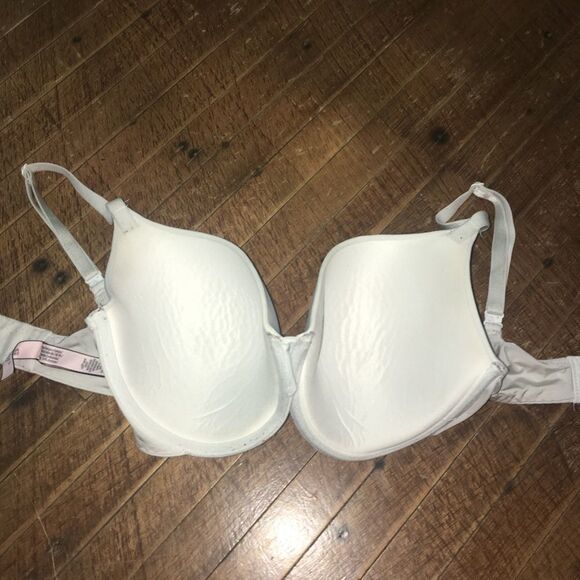 Victoria’s Secret uplift semi Demi 32DDD bra - Picture 2 of 3